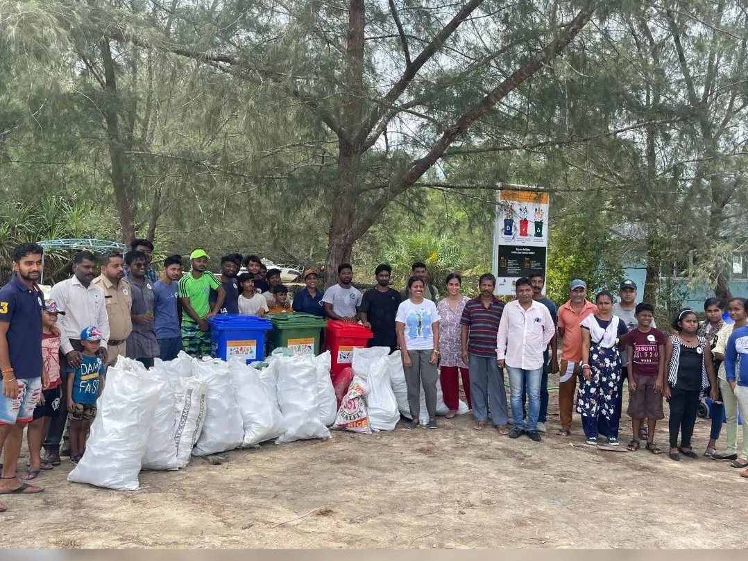 Coastal cleanup at North Wandoor Beach